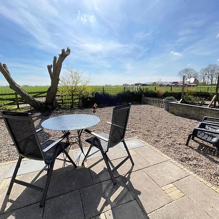 Vila Logeerboerderij De Salix Hitzum Exteriér fotografie