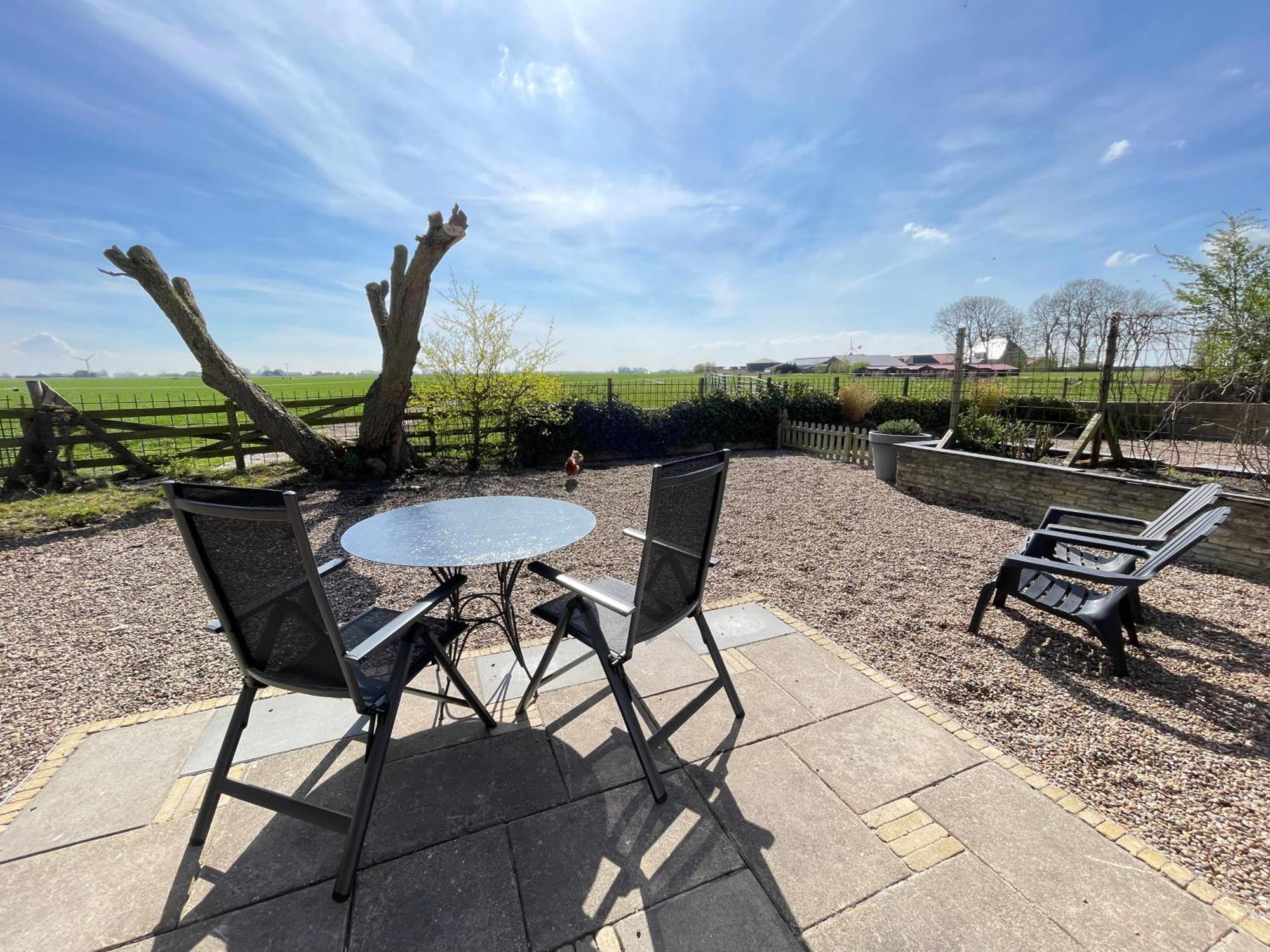 Vila Logeerboerderij De Salix Hitzum Exteriér fotografie