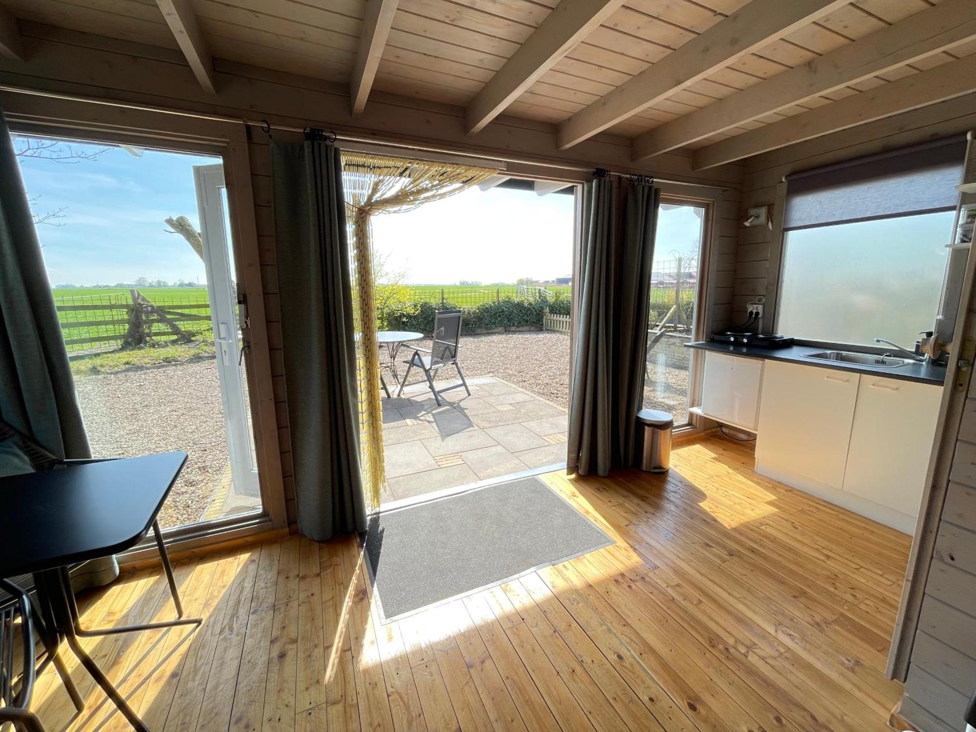 Vila Logeerboerderij De Salix Hitzum Exteriér fotografie
