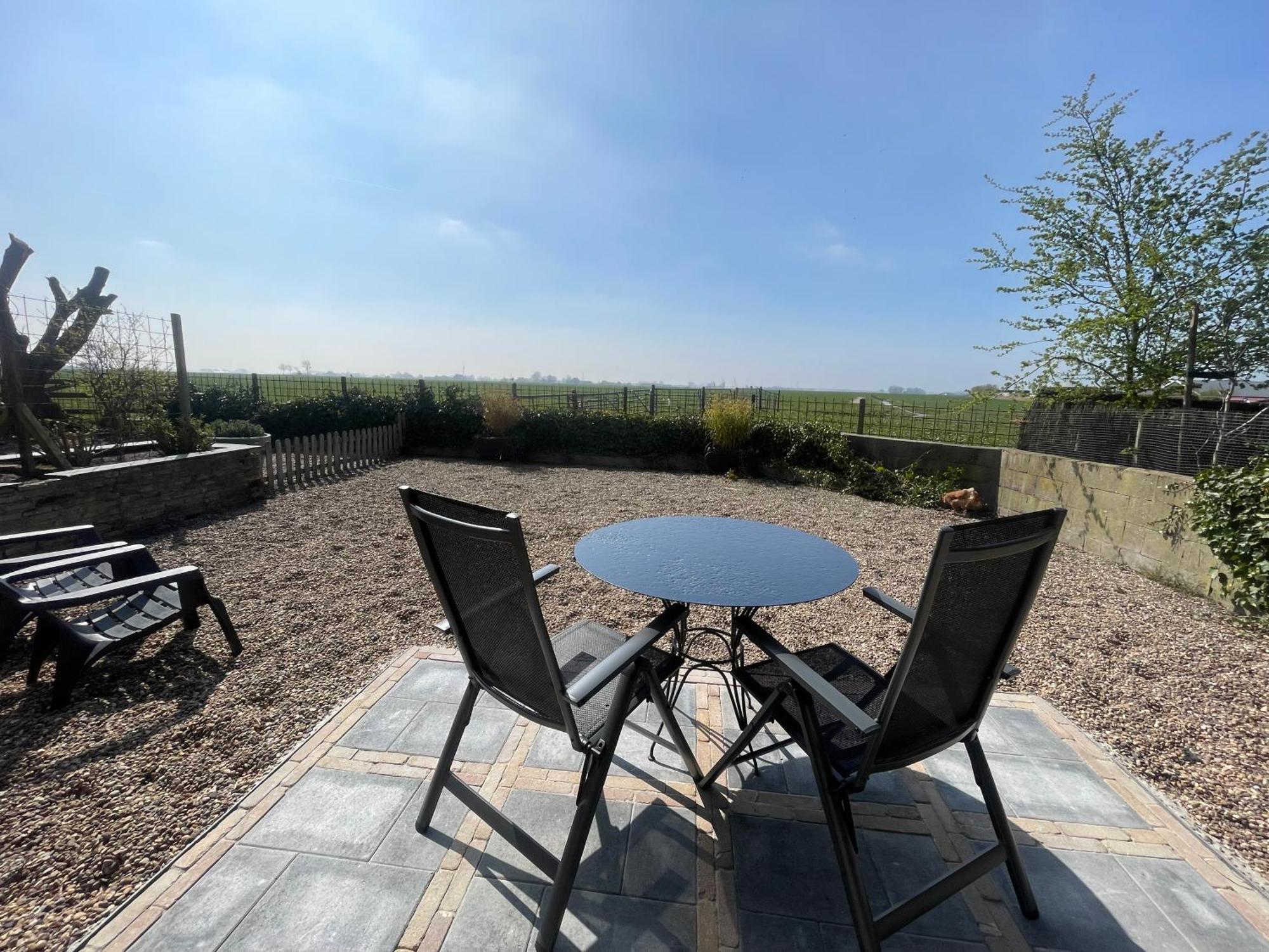 Vila Logeerboerderij De Salix Hitzum Exteriér fotografie